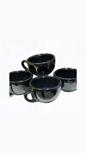 لیوان کاپوچینوخوری